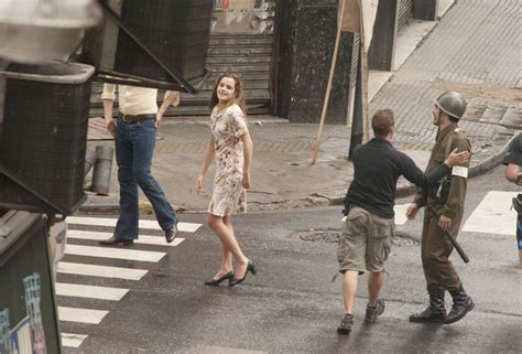 Sehen sie hier die aktuellen sendungen. Emma Watson -Shooting scenes in Buenos Aires for the film ...