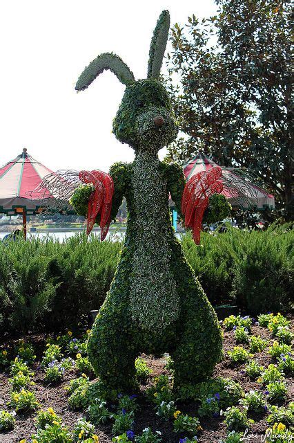 Rabbit Topiary Garden Sculpture Rabbit Gardening Outdoor Decor