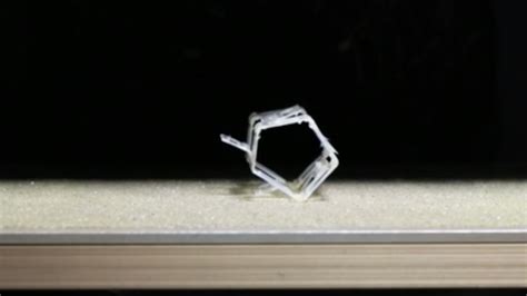 il robot origami che si piega da solo per spostarsi wired italia