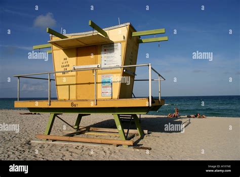 Miami Beach Lifeguard Hut Rectangular Stock Photo Alamy