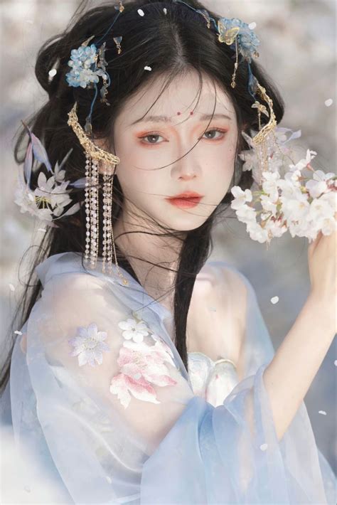Hanfu🇨🇳｜traditional Chinese Clothes｜ Clothing｜princess｜dress｜cdrama｜makeup｜costume｜ Outfit Trong