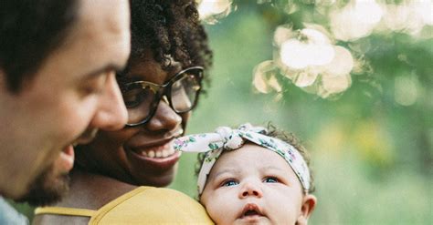 19 Photos Of Interracial Couples That You Wouldnt Have Seen 51 Years