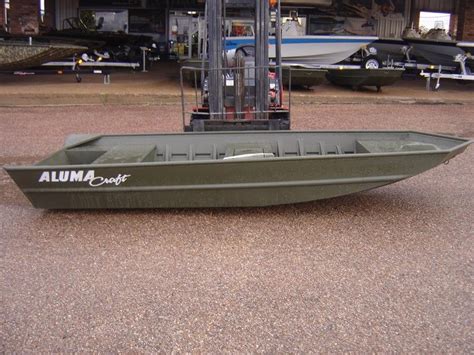 15 Ft Alumacraft Boat