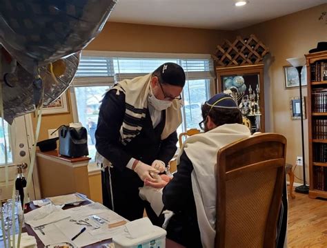 Jewish Parents Keep Doing Circumcision Amidst Outbreak
