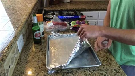 Aluminium foil as baking paper. How to Prep a Baking Sheet Tin Foil - YouTube