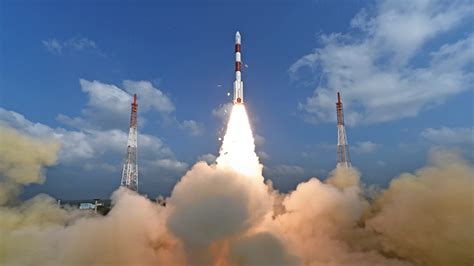 India launches more than 100 satellites into orbit | Fox News