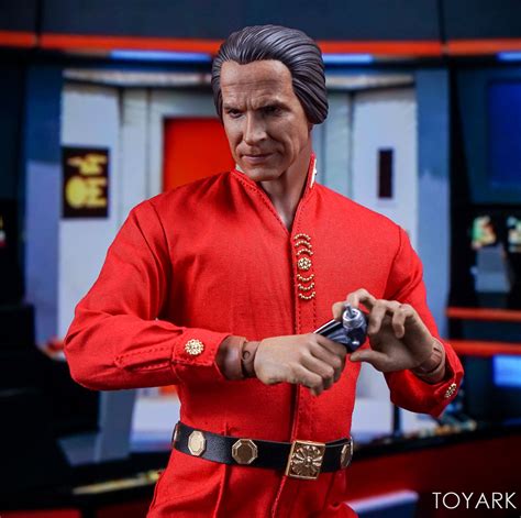 Star Trek The Original Series Khan Noonien Singh 16 Scale Figure