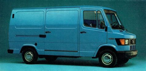 Mercedes Benz T1 207 D W601 Blue Van Parked