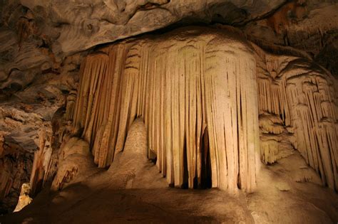 File:Cango Caves Oudtshoorn 2.jpg - Wikimedia Commons