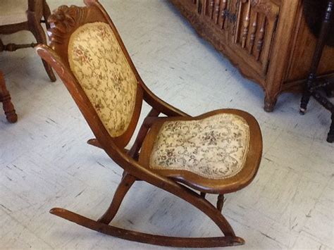 It comes as no surprise that these days, there are several types of folding rocking chairs besides wooden ones. Vintage Victorian wood folding rocking chair by ...