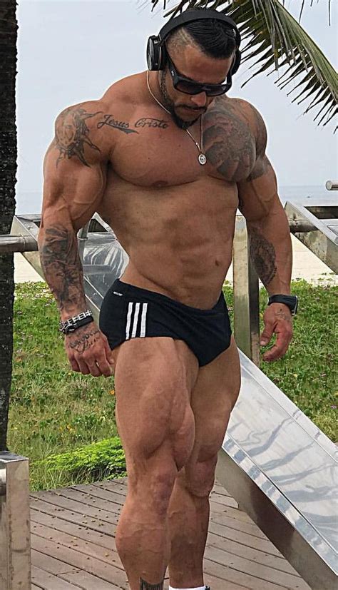 Pin By Darryl Monti Kotrys On Men And Their Muscles Big Guys Bodybuilders Muscular