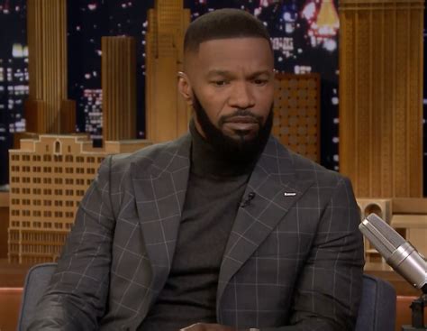 Jamie Foxx Now Wearing Fake Beard Matches His Hairline Mto