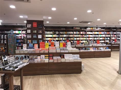 Fully Booked - Attention bookworms north of the metro –... | Facebook