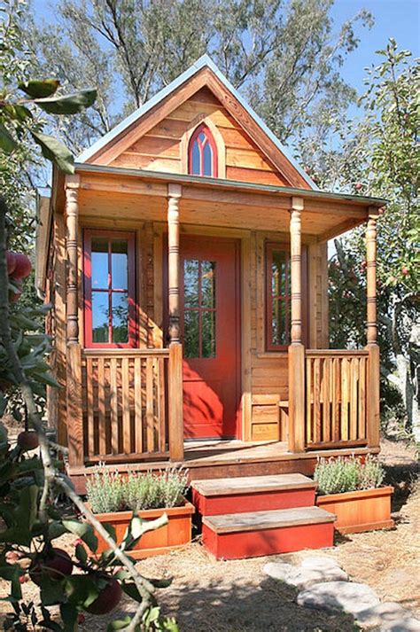 Free backyard project plans and do it yourself building guides. The Epu Tiny House from Tumbleweed and Jay Shafer