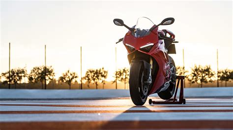 ducati panigale v4r wallpapers wallpaper cave