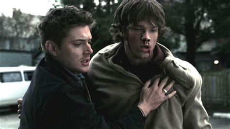 Dean Helping Sam Supernatural Brotherly Moments Photo 36718876 Fanpop