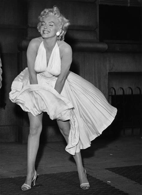 marilyn s famous pose happened in 1954 1954 pinterest pose idol and norma jean