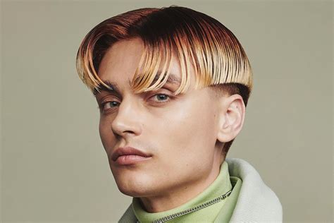 Https://tommynaija.com/hairstyle/men Middle Part Hairstyle