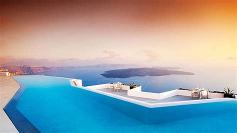 Stunning Bodies Of Water Around The World Photos