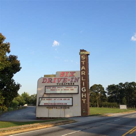 We enjoyed the movie and being able to get out of the car, sit under the stars and watch the big screen. Around Atlanta {Starlight Drive-In} - Dixie Delights