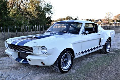 Ford Mustang T Fastback Front