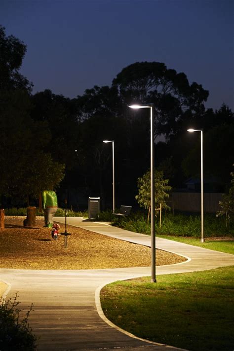 Pin By C A On Espaço Público Public Space Landscape Lighting