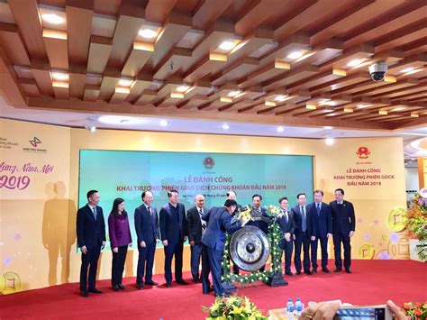 Bạn có thể giúp đỡ bằng cách mở rộng nó. Thông qua Luật Chứng khoán sửa đổi và nâng hạng lên thị ...