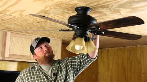 6 Effective Tips For Cleaning Dusty Ceiling Fans