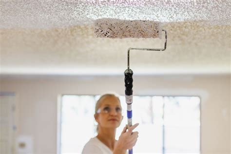 How To Paint A Popcorn Ceiling Without Making A Mess