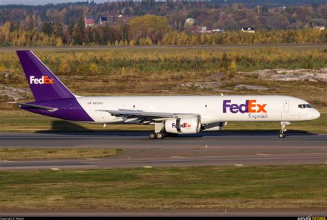 N913fd Fedex Federal Express Boeing 757 200f At Helsinki Vantaa