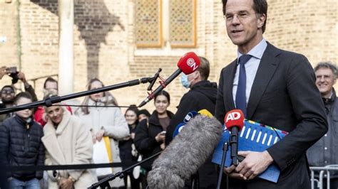 De voorzitter van koninklijke horeca nederland, robèr willemsen. Nederland stelt versoepeling lockdown week uit | De Tijd