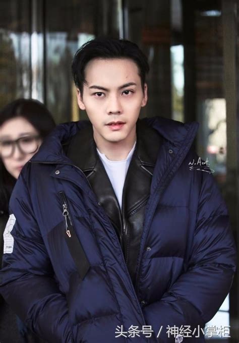 Snowflakes drifting, the north wind whistling. 陳偉霆直通春晚彩排，現場捕捉楊洋張藝興身影，三位男神誰更帥呢 - 每日頭條