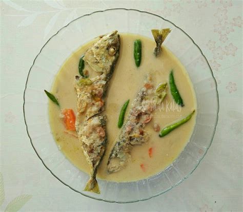 Biasanya saya hanya memesan nasi plus gulai masin dengan biasanya saya mempermak ikan menjadi masakan mangut yang tak kalah sedapnya (resep bisa diklik pada link disini). Resepi Gulai Taucu Ikan Kembung - Shuhaida Kabdy