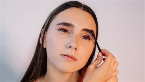 A Complete Guide To Shaving Your Eyebrows Allure