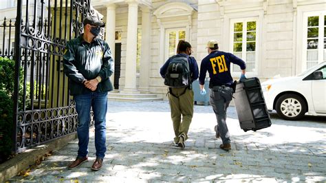 fbi raids homes linked to russian oligarch oleg deripaska the new york times