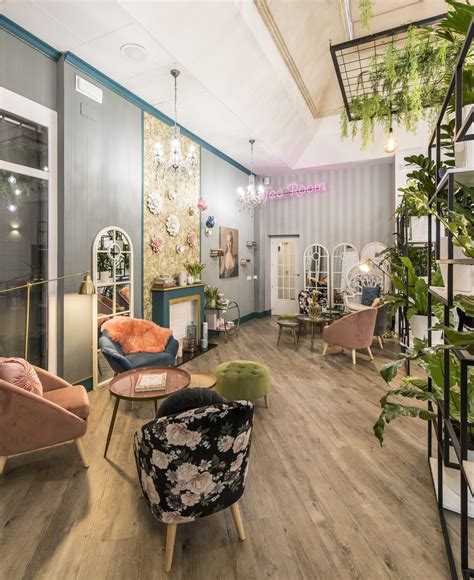 Alójate en los amigos hostel desde 312 €/noche, hostel era alonso martinez desde 148 €/noche, hostal casa 18 desde 10 €/noche y muchos más. Clement Barajas Hotel Aeropuerto Madrid. Tu hotel en ...