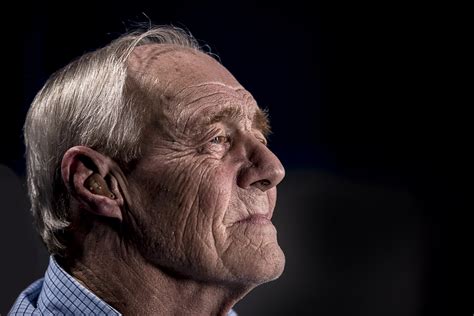 무료 이미지 남자 사람 늙은 초상화 측면보기 수염 닫다 머리 노인 성인 스크린 샷 얼굴 털