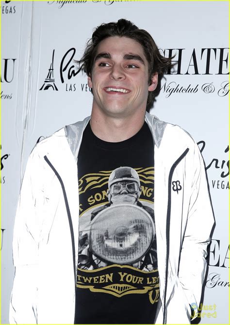 rj mitte fights to end people s misconceptions on disabilities photo 806190 photo gallery