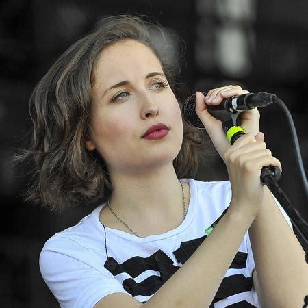Alice Merton: Bio, Height, Weight, Age, Measurements - Celebrity Facts