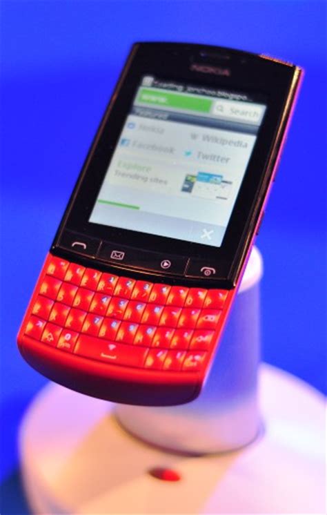 Ovi browser is the new mobile destination. Nokia Asha 303 hands-on