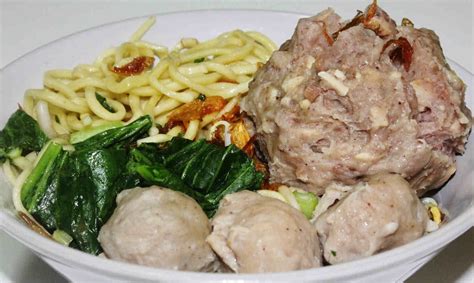 Pada resep kuah bakso ini menggunakan tulang sapi. Resep Bakso Urat yang Enak dan Sederhana Ala Resto