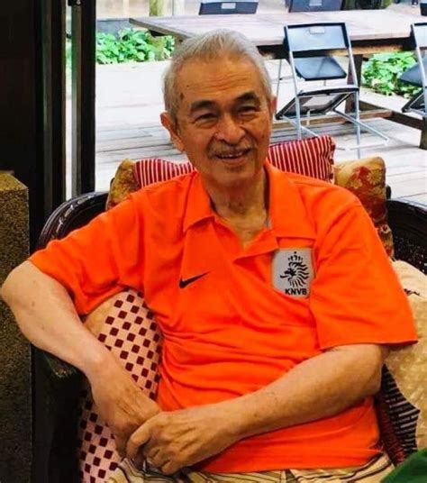 Tun abdullah received his early education at sekolah kebangsaan pematang bertam. Jangan Percaya Berita Palsu, Pak Lah Masih Sihat Disamping ...