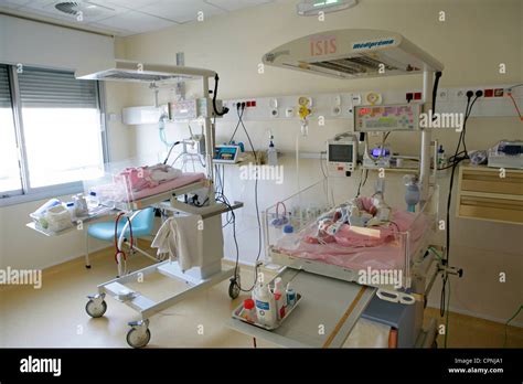 Neonatal Resuscitation High Resolution Stock Photography And Images Alamy