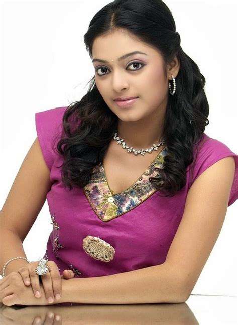 Janani Iyer Gorgeous Photo Shoot Tamil Cinema News Updates Website