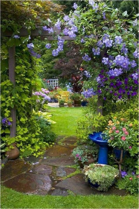 Fascinating Cottage Garden Ideas To Create Cozy Private Spot 17