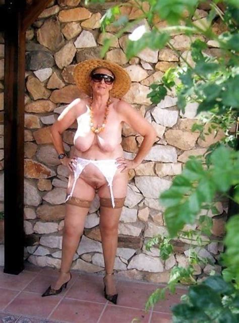 Older Lady Pussy Posing Nude MatureGrannyPussy Com