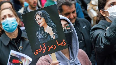 Mehr Solidarität Mit Frauen Im Iran Ndrde Kultur Sendungen Freitagsforum
