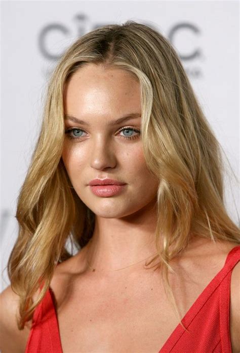 Young Style Model Candice Swanepoel Has Dressed A Little Skin Of Tom Ford