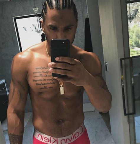 Stocking Stuffer Trey Songz Shares New Print Snap In His