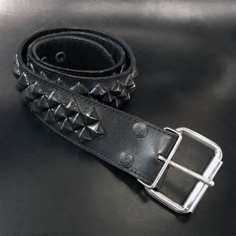 The belt will be very stiff when you get it which will make it that much harder to fit correctly and if you get the medium you will probably find yourself nearly unable to use it for a while. Belt, Studded, 1-3/4", Pyramid 3Row Diagonal, Black Studs ...